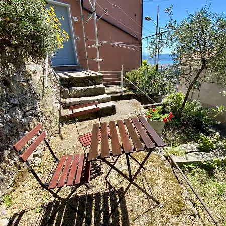 88 Miglia Oda ve Kahvaltı La Spezia